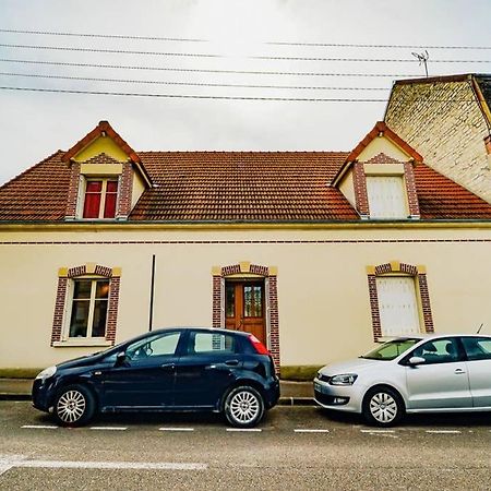 Maison Piscine Interieure Et Garage تروي المظهر الخارجي الصورة