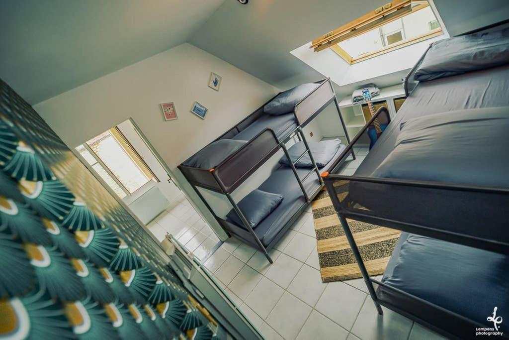 Maison Piscine Interieure Et Garage تروي المظهر الخارجي الصورة