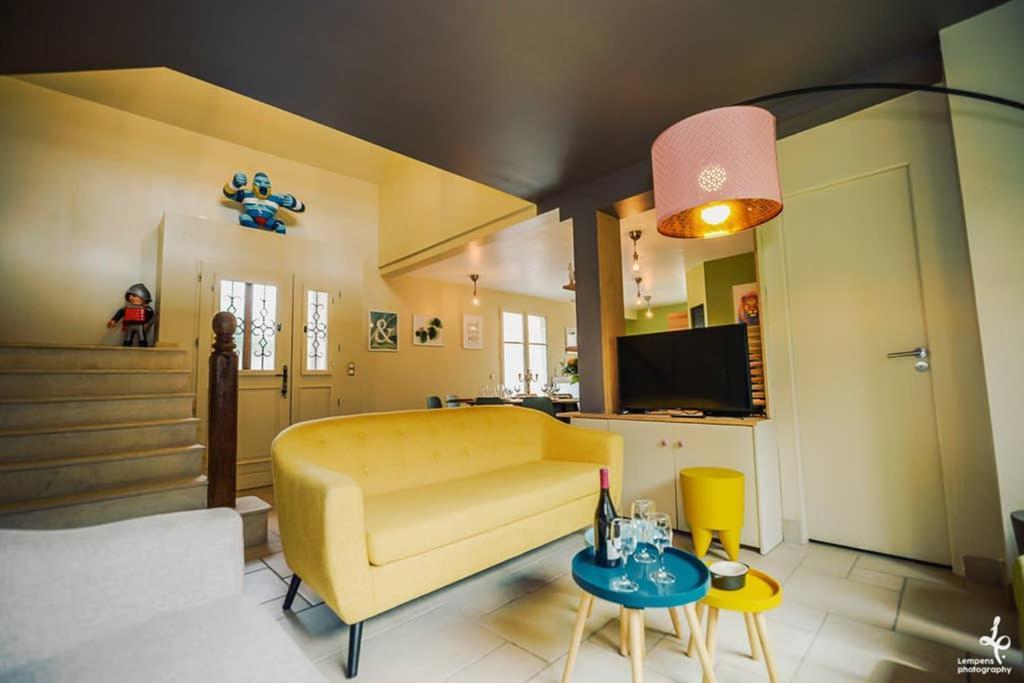 Maison Piscine Interieure Et Garage تروي المظهر الخارجي الصورة